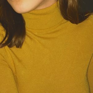 🔸 Crop Turtle Neck